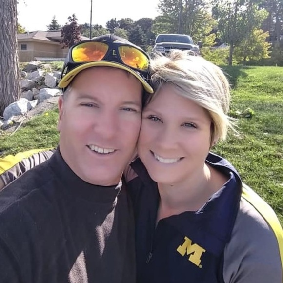 @threadsbykelly The Posh Librarian - Picture 3 of 8